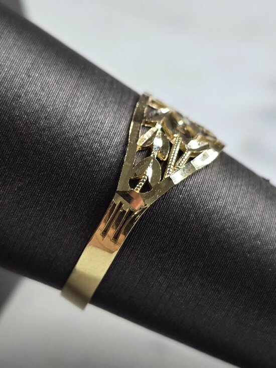 Vintage 14k floral leaf eternity ring dated 2.11.1961  Womens 10K Yellow Gold Modernist Filigree Ring 1.3g E1961